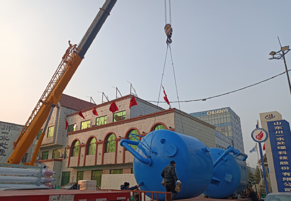 【川一股份】80T/H防爆單級反滲透設(shè)備裝車發(fā)往新疆阿克蘇